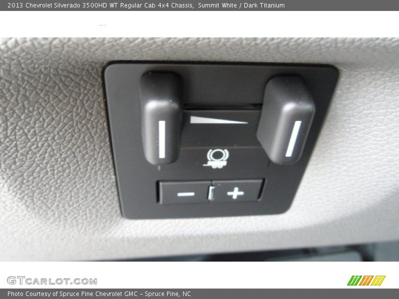 Summit White / Dark Titanium 2013 Chevrolet Silverado 3500HD WT Regular Cab 4x4 Chassis