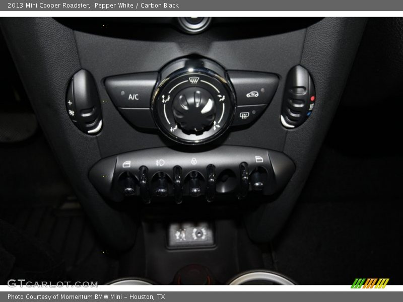 Pepper White / Carbon Black 2013 Mini Cooper Roadster
