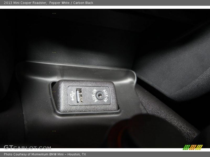 Pepper White / Carbon Black 2013 Mini Cooper Roadster