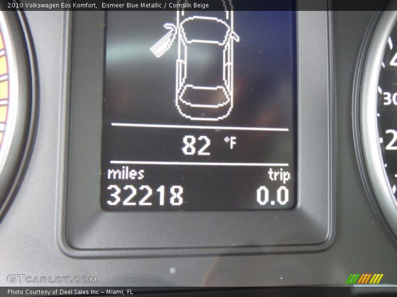 Eismeer Blue Metallic / Cornsilk Beige 2010 Volkswagen Eos Komfort