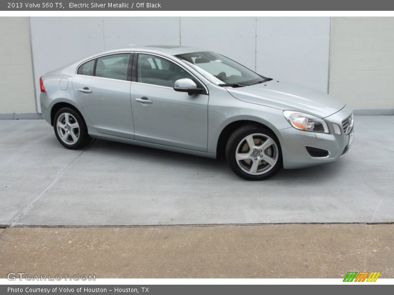 Electric Silver Metallic / Off Black 2013 Volvo S60 T5