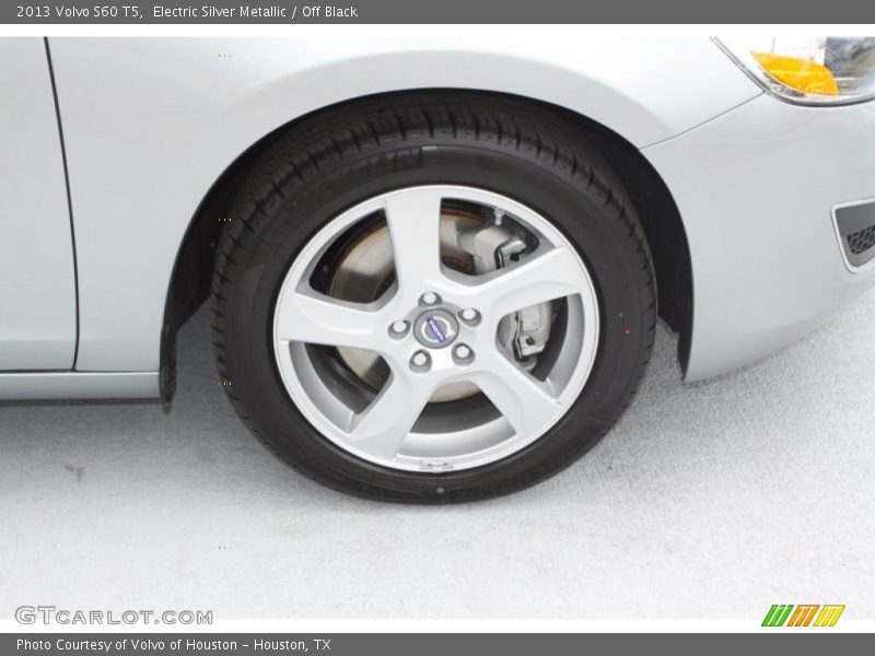 Electric Silver Metallic / Off Black 2013 Volvo S60 T5