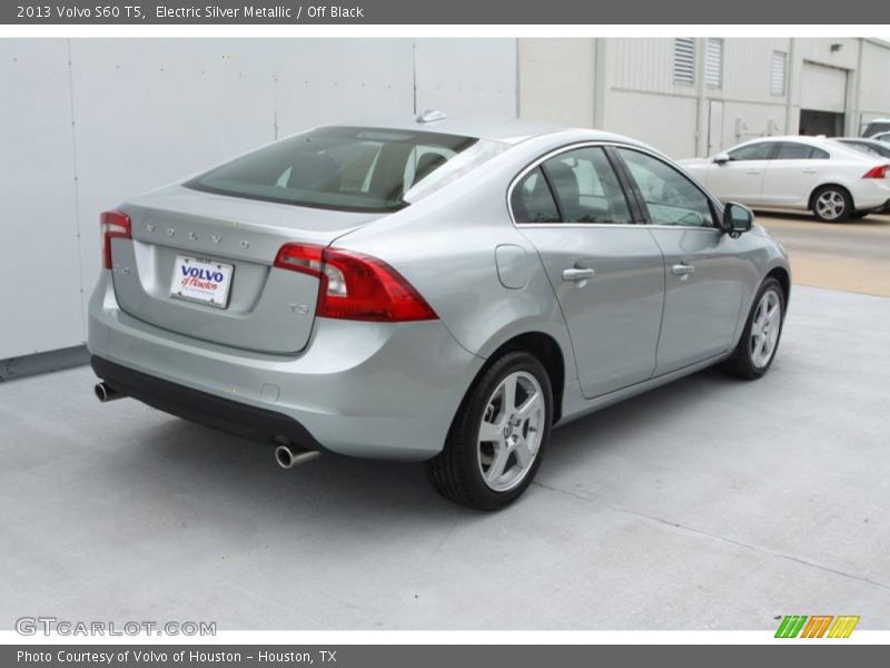 Electric Silver Metallic / Off Black 2013 Volvo S60 T5