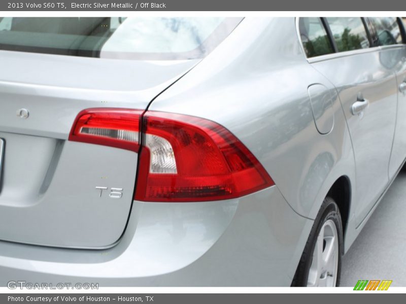 Electric Silver Metallic / Off Black 2013 Volvo S60 T5