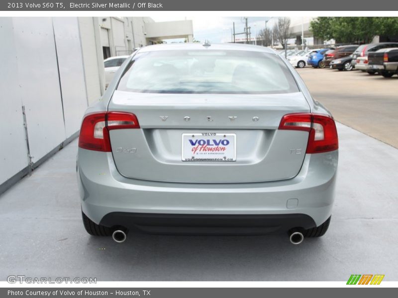 Electric Silver Metallic / Off Black 2013 Volvo S60 T5