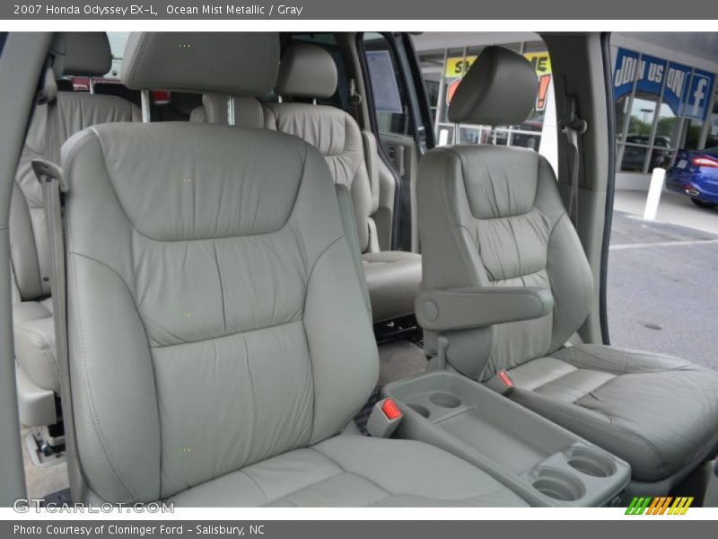 Front Seat of 2007 Odyssey EX-L