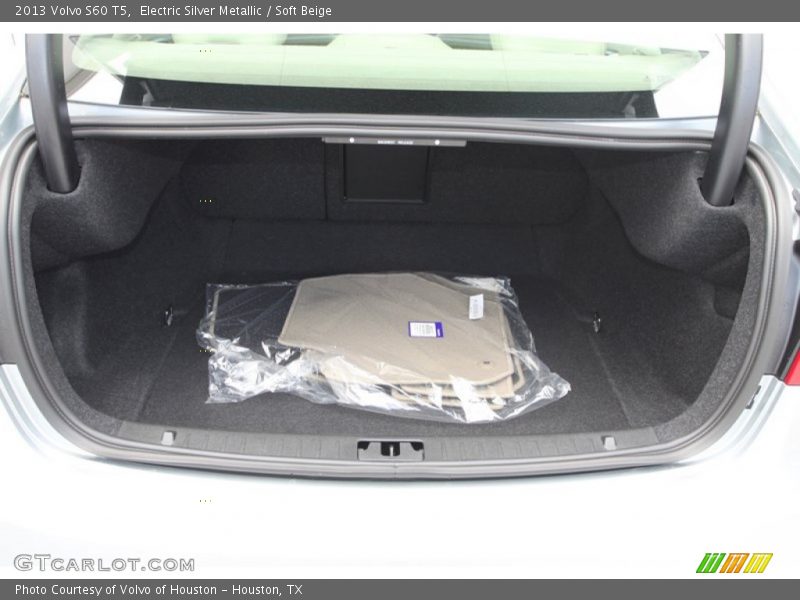 Electric Silver Metallic / Soft Beige 2013 Volvo S60 T5