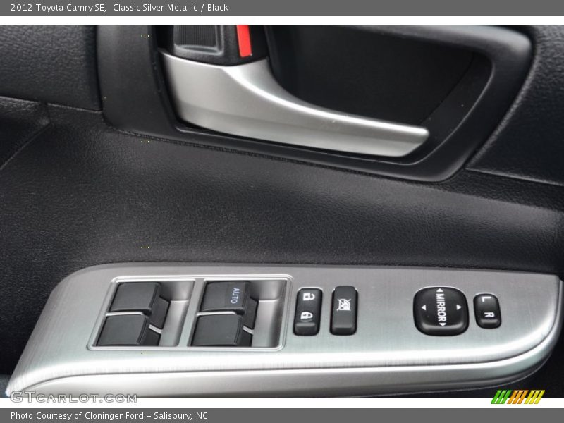 Classic Silver Metallic / Black 2012 Toyota Camry SE