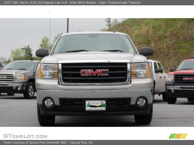 Silver Birch Metallic / Dark Titanium/Light Titanium 2007 GMC Sierra 1500 SLE Regular Cab 4x4