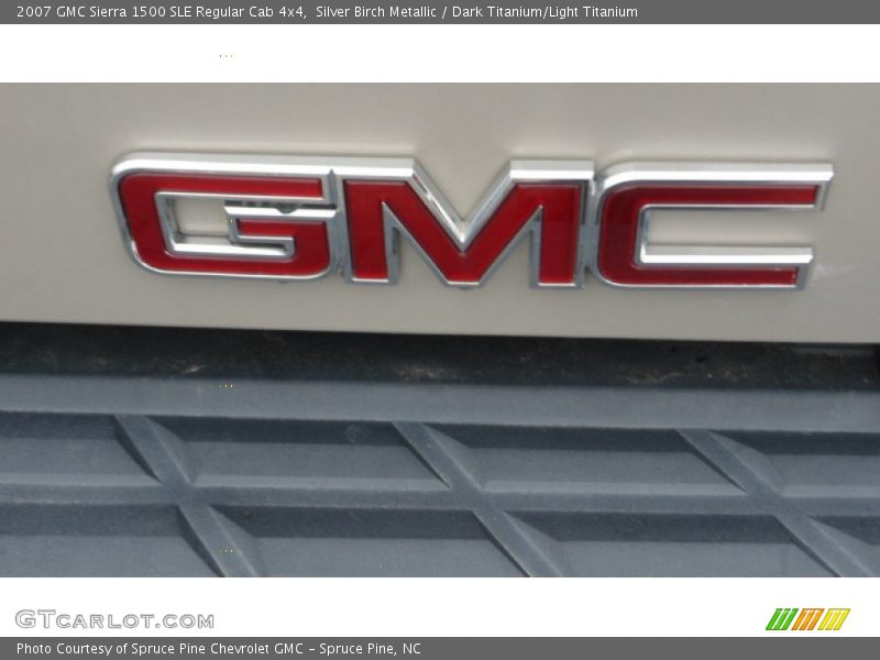 Silver Birch Metallic / Dark Titanium/Light Titanium 2007 GMC Sierra 1500 SLE Regular Cab 4x4