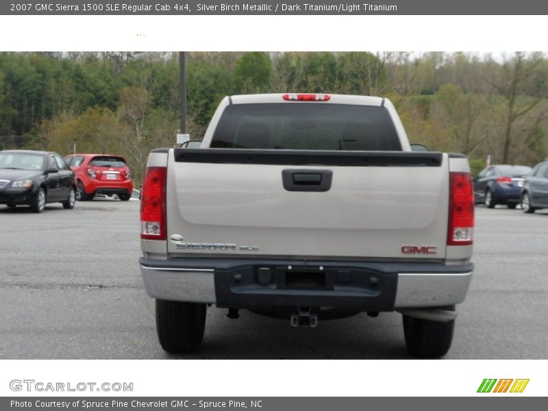 Silver Birch Metallic / Dark Titanium/Light Titanium 2007 GMC Sierra 1500 SLE Regular Cab 4x4