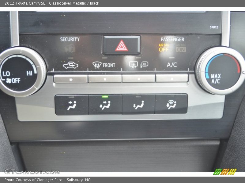 Classic Silver Metallic / Black 2012 Toyota Camry SE