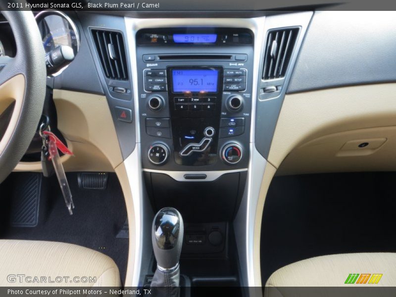 Black Plum Pearl / Camel 2011 Hyundai Sonata GLS