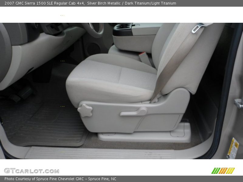 Silver Birch Metallic / Dark Titanium/Light Titanium 2007 GMC Sierra 1500 SLE Regular Cab 4x4
