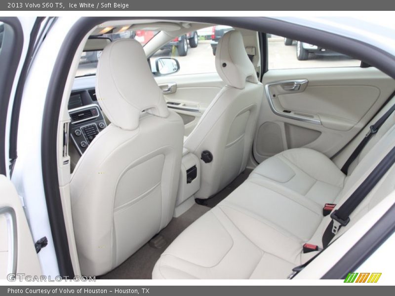 Ice White / Soft Beige 2013 Volvo S60 T5