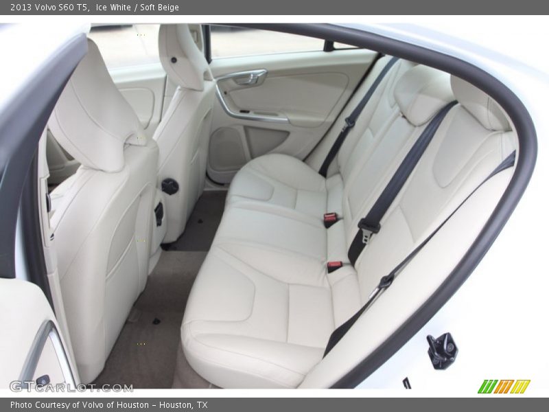 Ice White / Soft Beige 2013 Volvo S60 T5