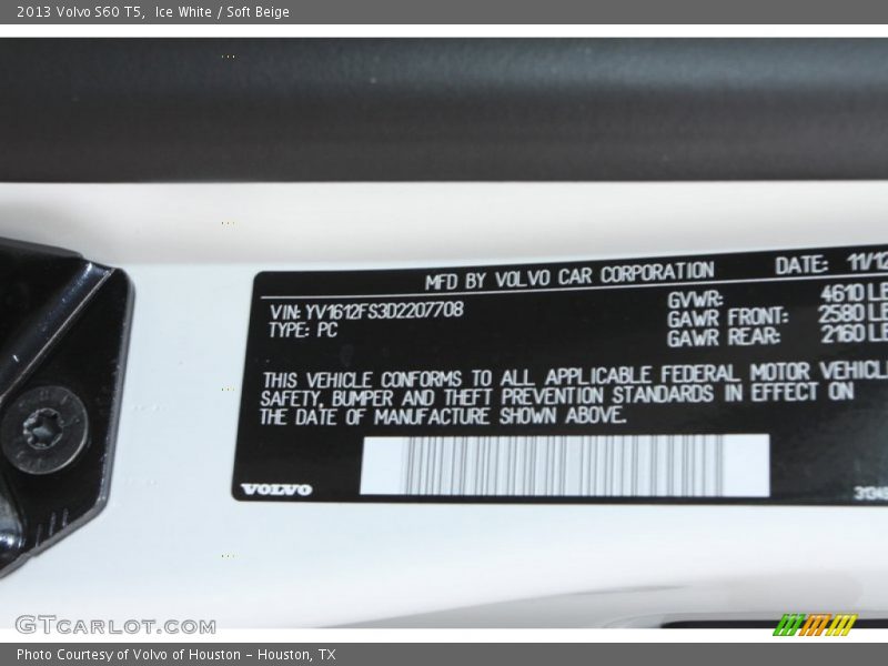 Ice White / Soft Beige 2013 Volvo S60 T5