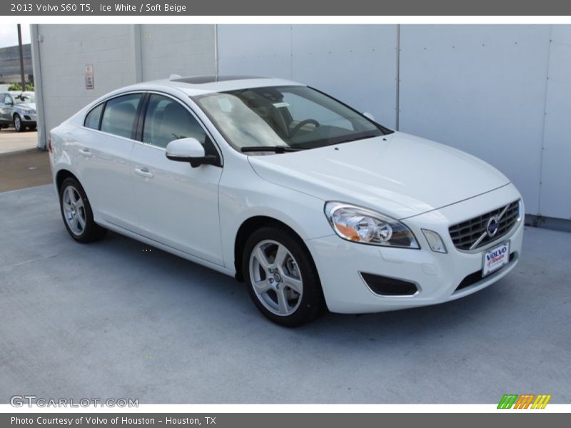 Ice White / Soft Beige 2013 Volvo S60 T5