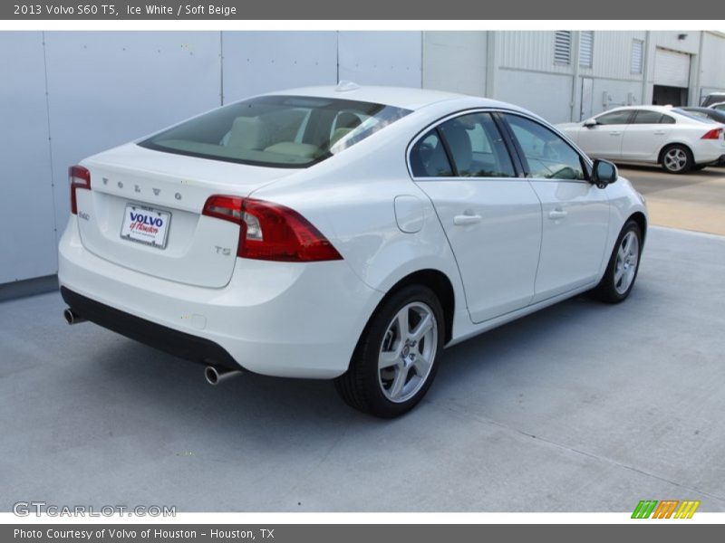Ice White / Soft Beige 2013 Volvo S60 T5