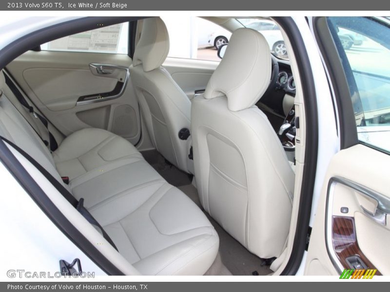 Ice White / Soft Beige 2013 Volvo S60 T5
