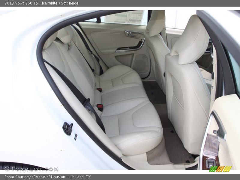 Ice White / Soft Beige 2013 Volvo S60 T5