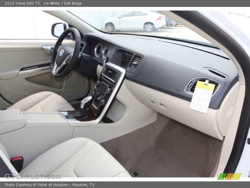 Ice White / Soft Beige 2013 Volvo S60 T5