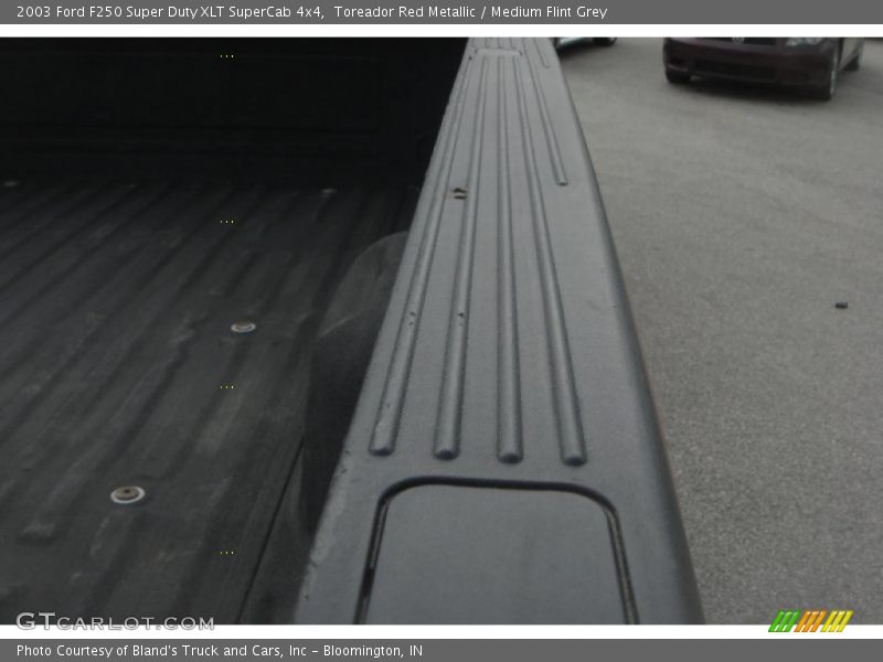 Toreador Red Metallic / Medium Flint Grey 2003 Ford F250 Super Duty XLT SuperCab 4x4