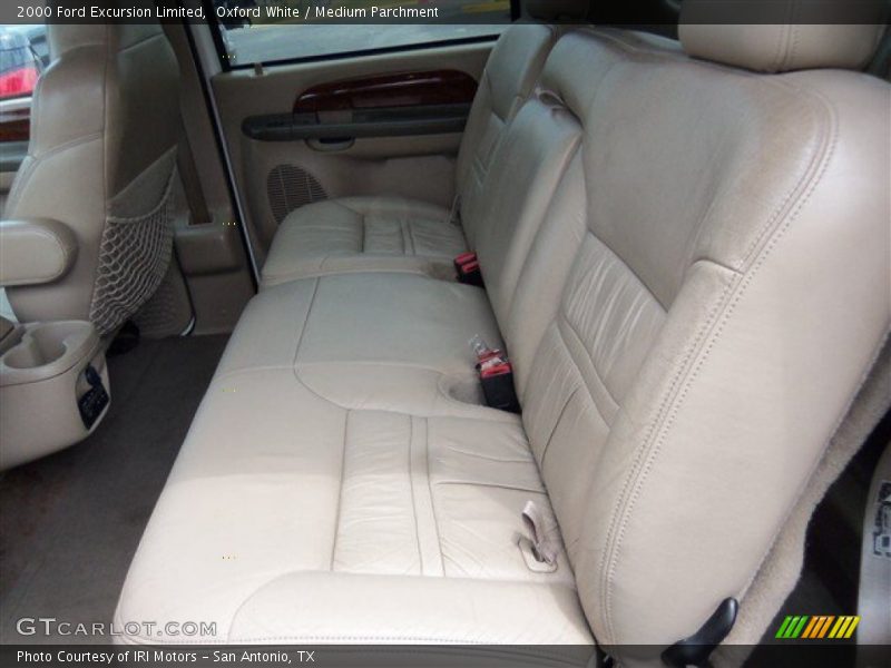 Oxford White / Medium Parchment 2000 Ford Excursion Limited