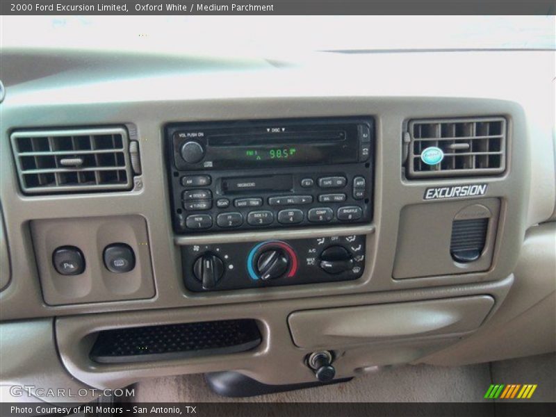 Oxford White / Medium Parchment 2000 Ford Excursion Limited