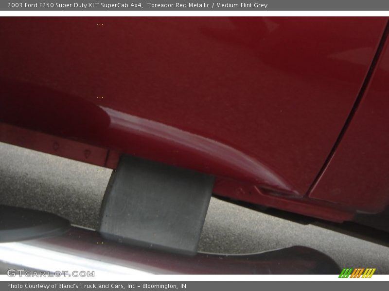 Toreador Red Metallic / Medium Flint Grey 2003 Ford F250 Super Duty XLT SuperCab 4x4
