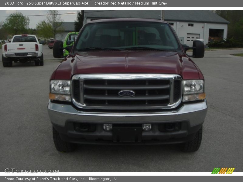 Toreador Red Metallic / Medium Flint Grey 2003 Ford F250 Super Duty XLT SuperCab 4x4