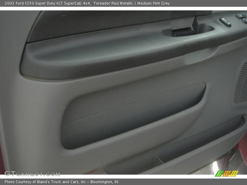 Toreador Red Metallic / Medium Flint Grey 2003 Ford F250 Super Duty XLT SuperCab 4x4