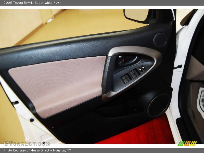 Super White / Ash 2006 Toyota RAV4