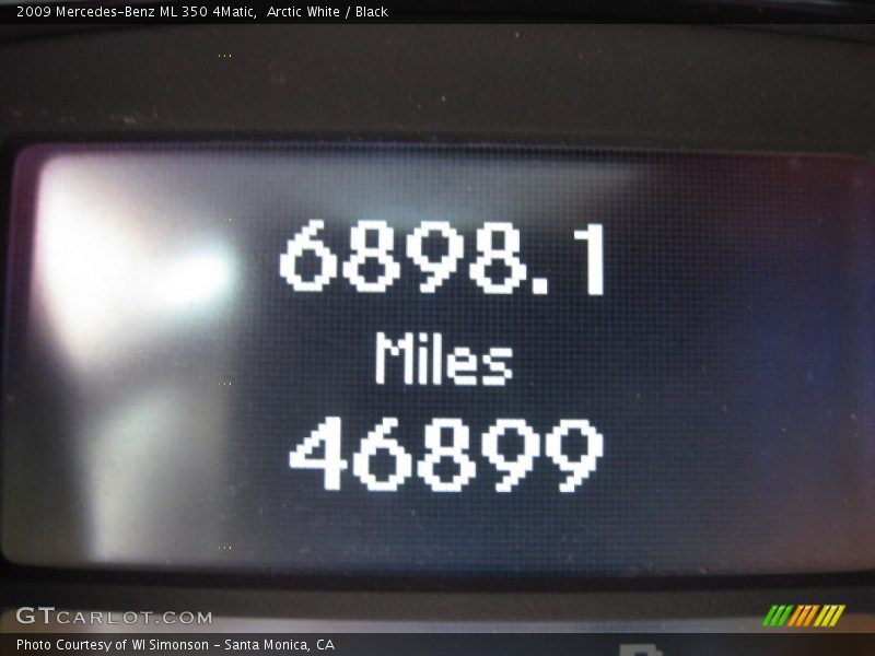 Arctic White / Black 2009 Mercedes-Benz ML 350 4Matic