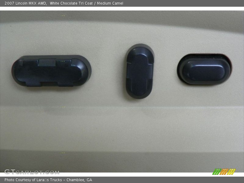 White Chocolate Tri Coat / Medium Camel 2007 Lincoln MKX AWD