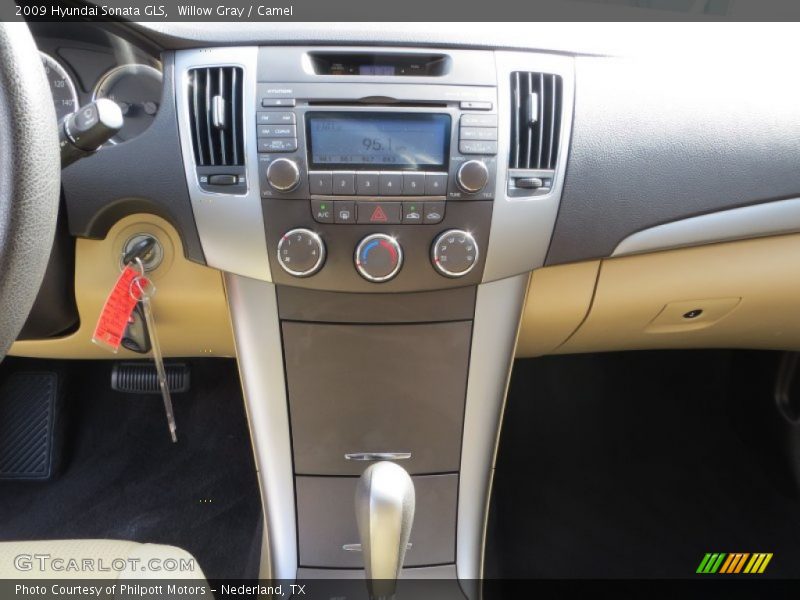 Willow Gray / Camel 2009 Hyundai Sonata GLS