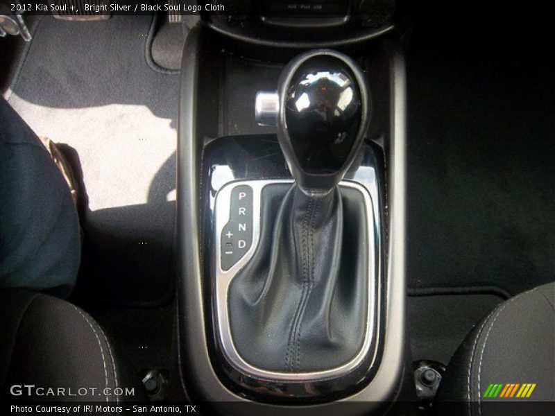 Bright Silver / Black Soul Logo Cloth 2012 Kia Soul +