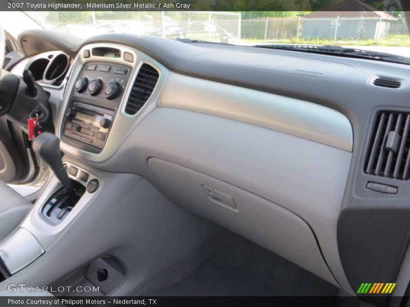 Millenium Silver Metallic / Ash Gray 2007 Toyota Highlander