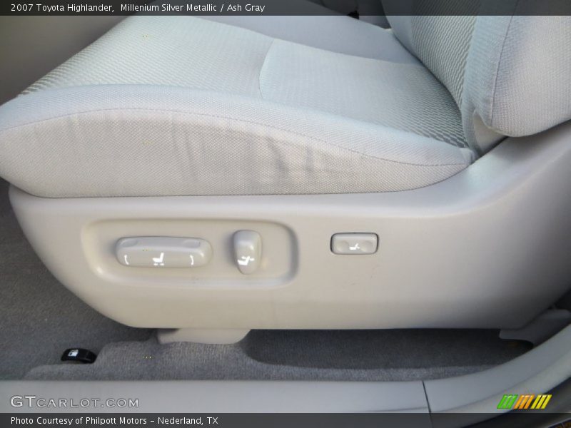Millenium Silver Metallic / Ash Gray 2007 Toyota Highlander