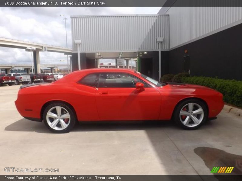 TorRed / Dark Slate Gray 2009 Dodge Challenger SRT8
