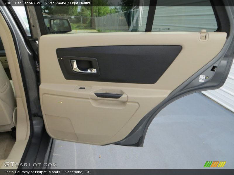 Silver Smoke / Light Neutral 2005 Cadillac SRX V6