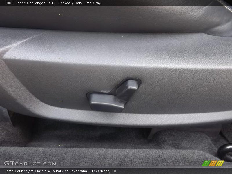 TorRed / Dark Slate Gray 2009 Dodge Challenger SRT8