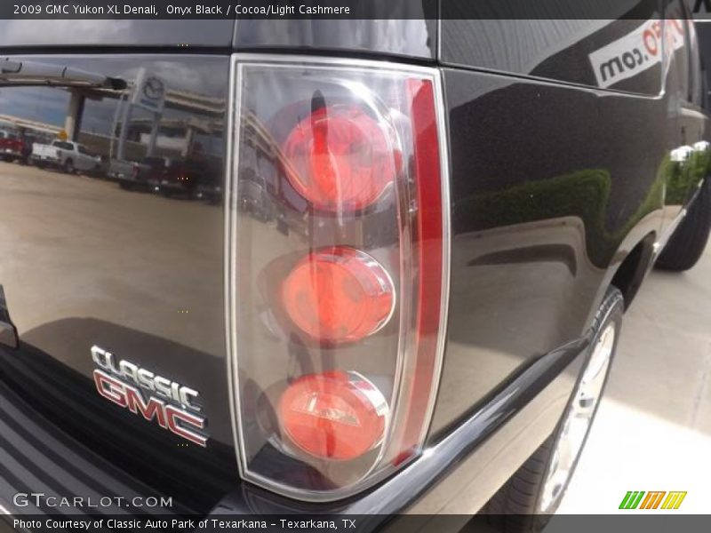 Onyx Black / Cocoa/Light Cashmere 2009 GMC Yukon XL Denali