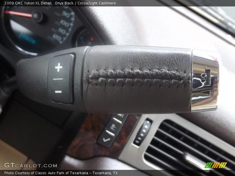 Onyx Black / Cocoa/Light Cashmere 2009 GMC Yukon XL Denali