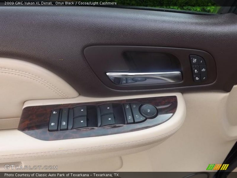 Onyx Black / Cocoa/Light Cashmere 2009 GMC Yukon XL Denali