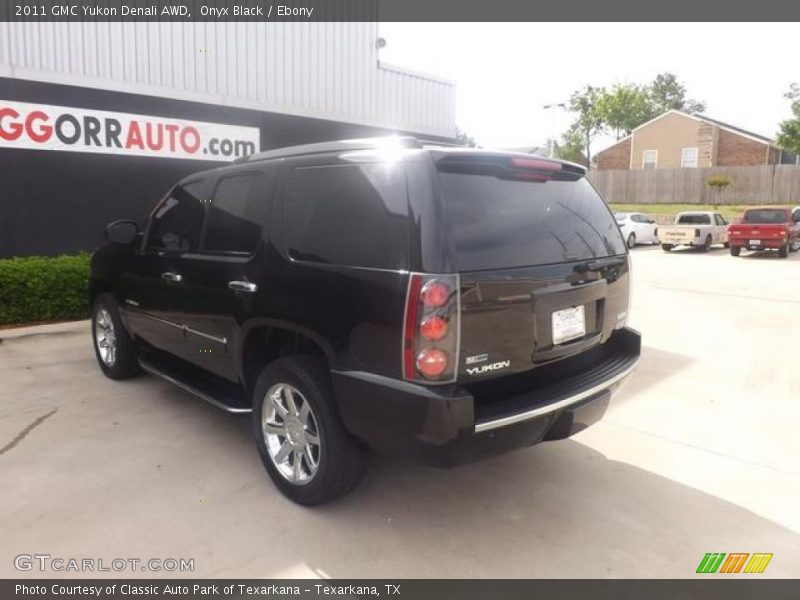 Onyx Black / Ebony 2011 GMC Yukon Denali AWD
