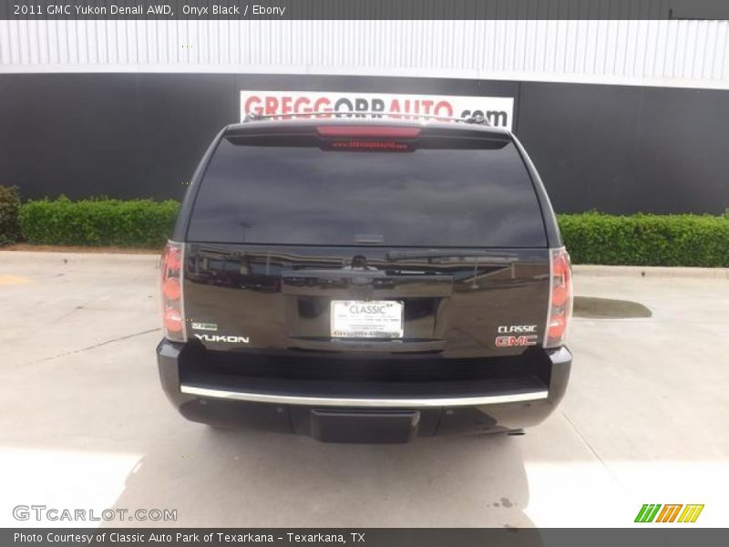 Onyx Black / Ebony 2011 GMC Yukon Denali AWD
