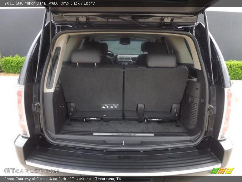 Onyx Black / Ebony 2011 GMC Yukon Denali AWD