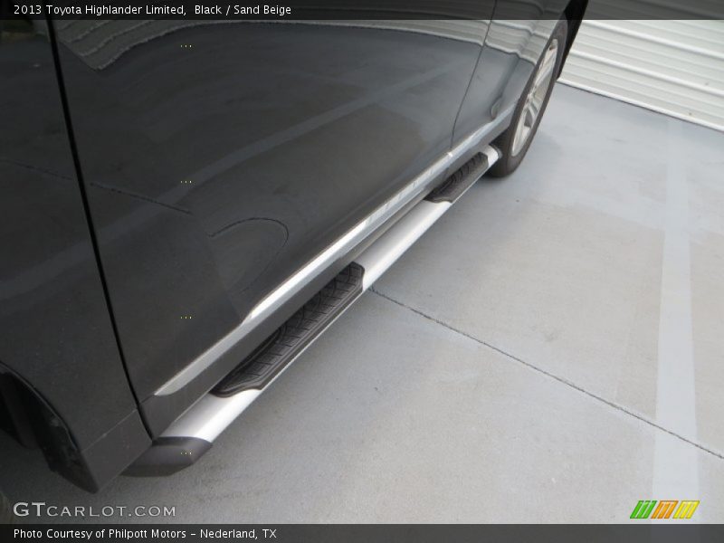 Black / Sand Beige 2013 Toyota Highlander Limited