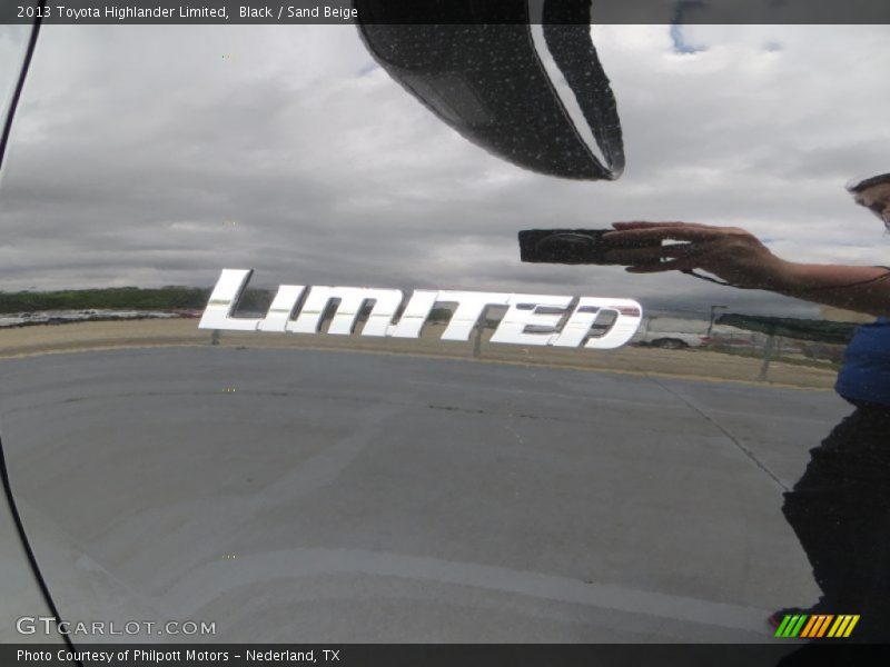 Black / Sand Beige 2013 Toyota Highlander Limited